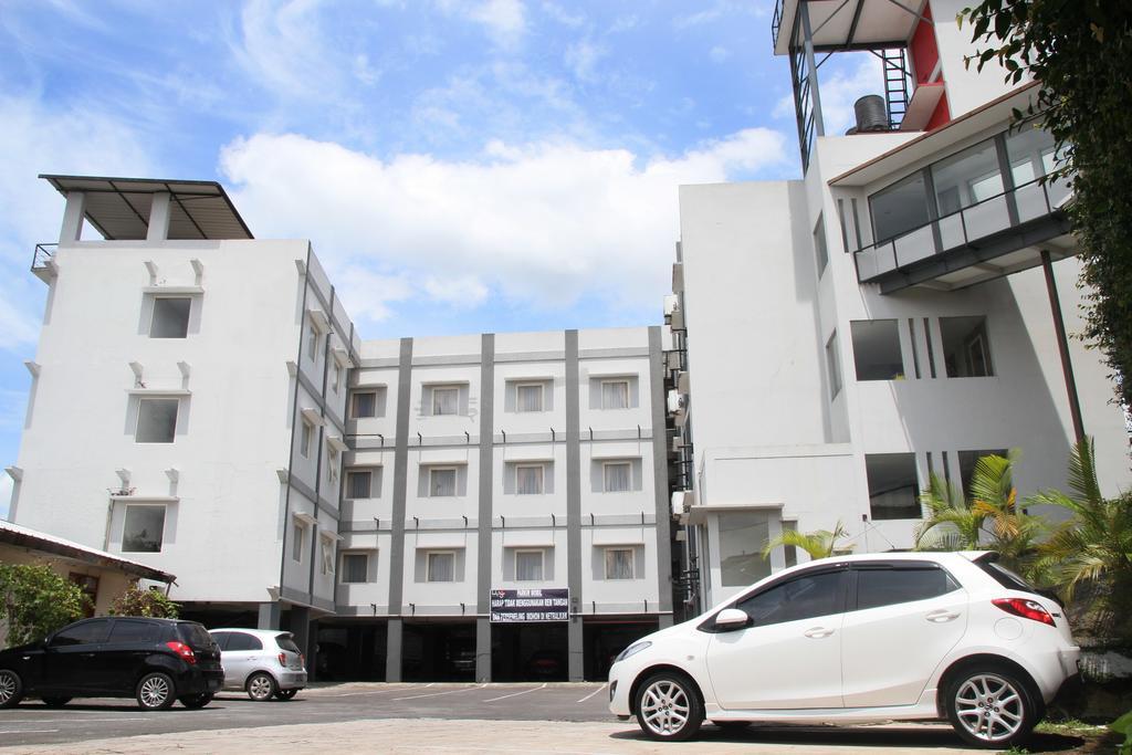 Bukit Dago Hotel บันดุง ภายนอก รูปภาพ